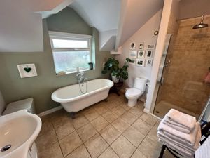 Photo 11- click for photo gallery